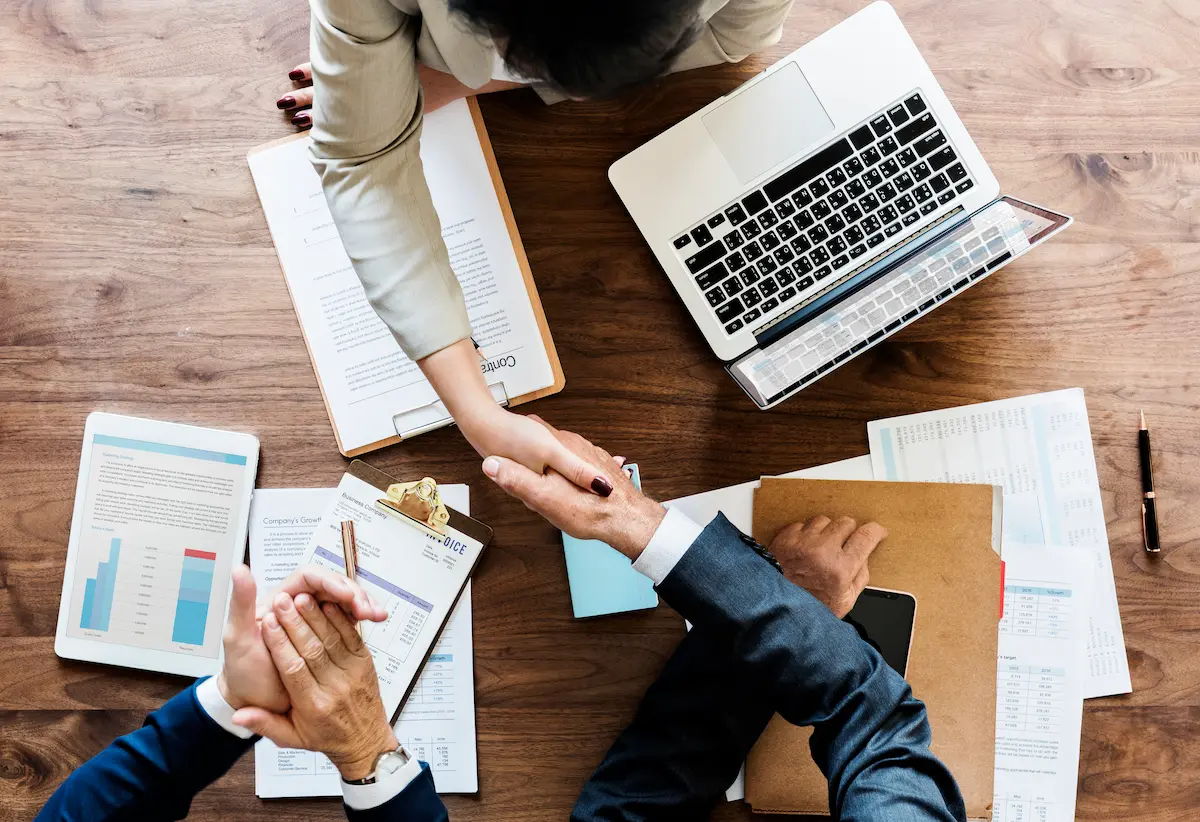 Negociação impactada por escolhas bem sucedidades de nomes para empreendimentos imobiliários