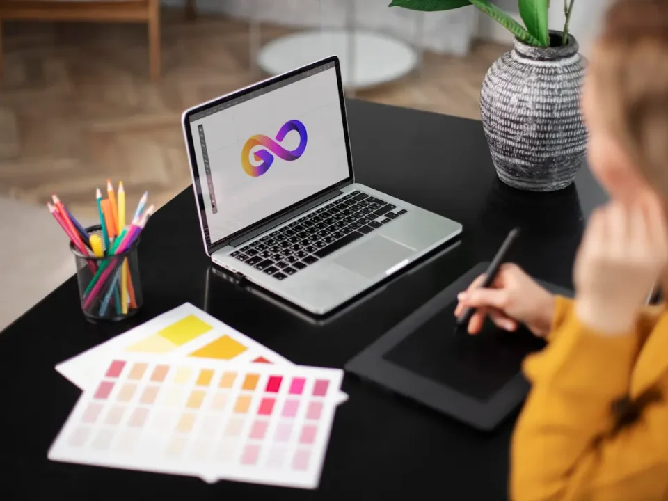 criação de um logotipo para empreendimento imobiliário