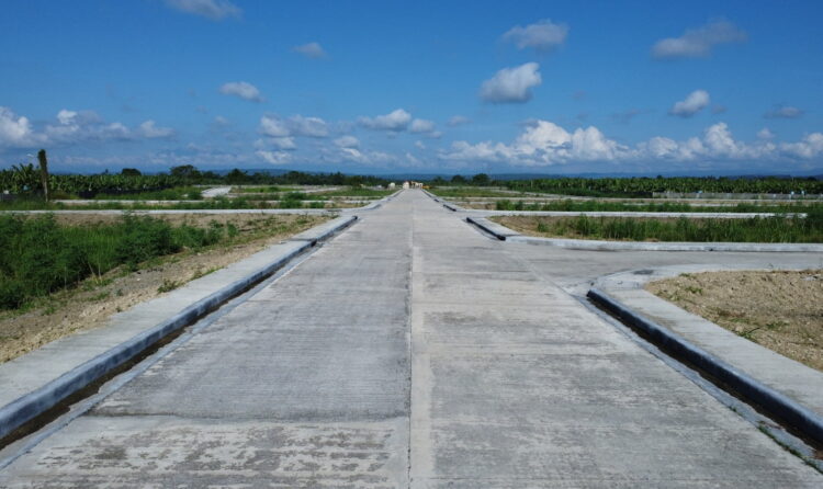 lançamento de loteamento imobiliário sendo realizado